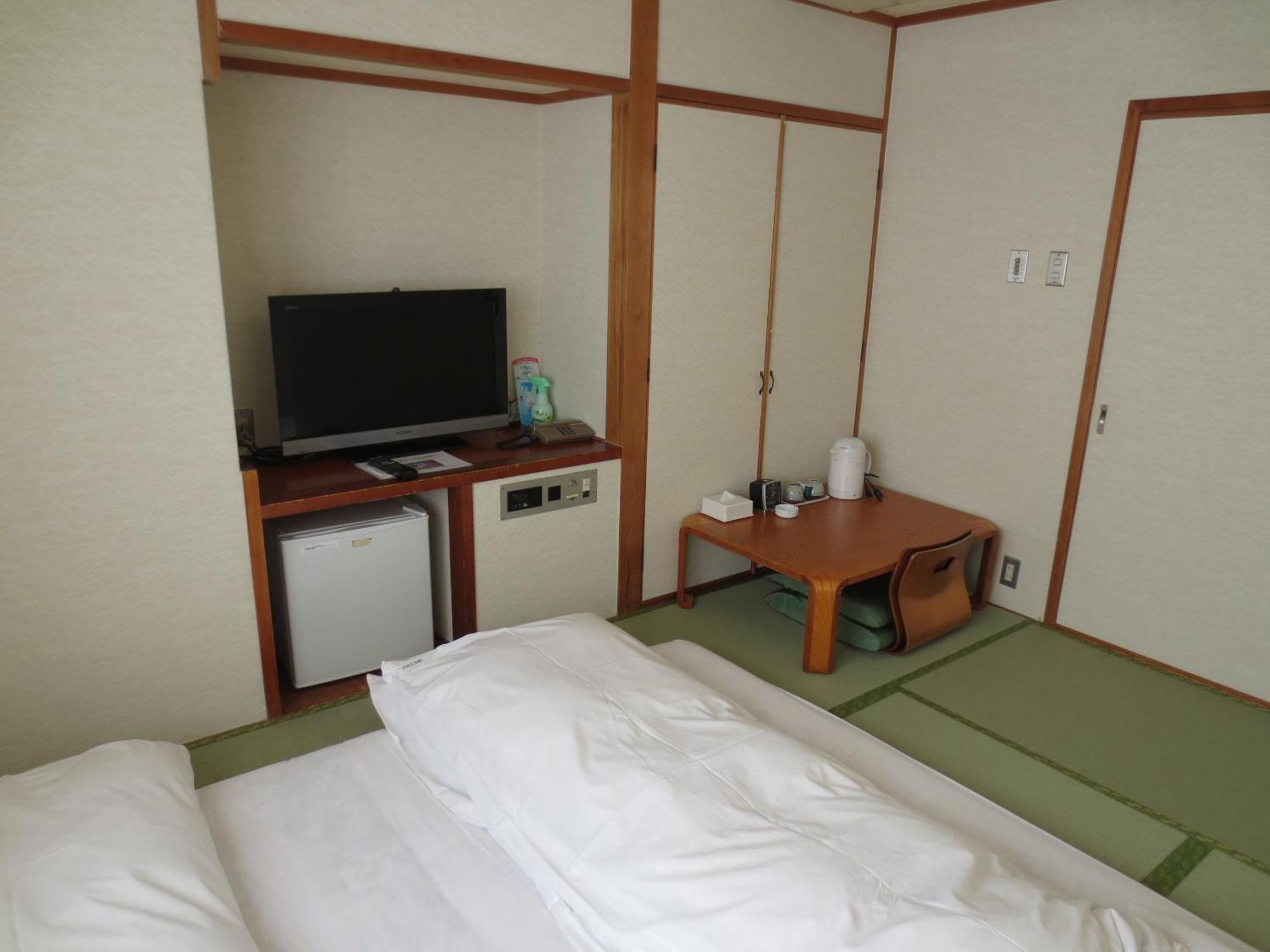 Hotel Minatoya Kōchi Rum bild